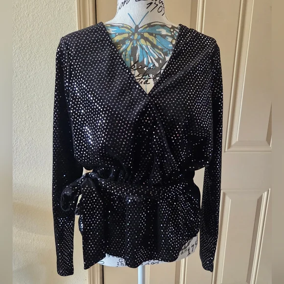 NWOT Gilli Black Velvet Polka Dot Belted Peplum Top - Picture 1 of 3